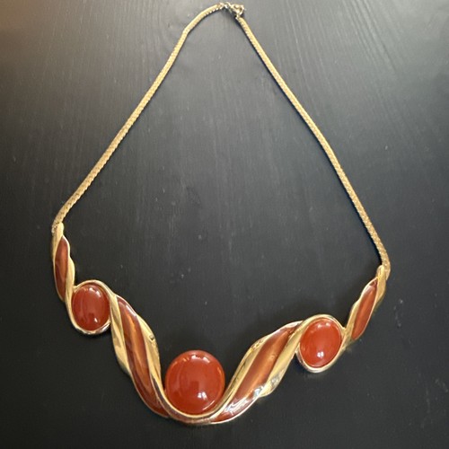 Vintage trifari gold tone - trifari, gold-tone