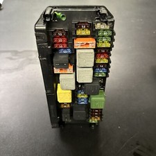 MERCEDES BENZ W212 E CLASS FRONT SAM UNIT FUSE BOX A2129004025