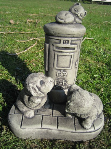 Cat dog postbox stone - &,
