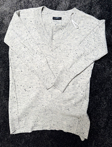 Wallis grey speckled - speckled, v-neck