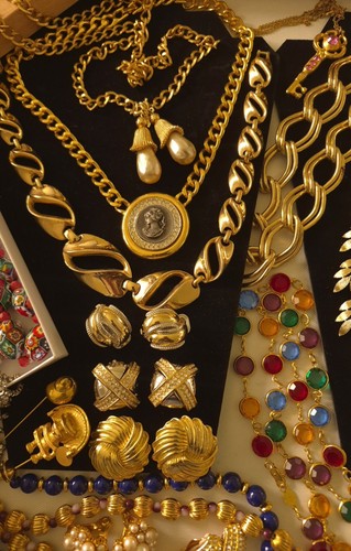 Vintage costume jewelry - costume, lots