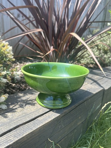 Green ceramic pedestal - green,