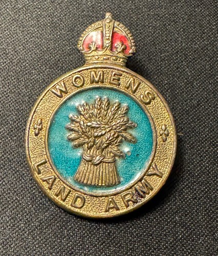 British women land army - women’s,