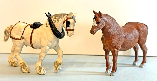 Pair britains ltd 1972 england - pair,
