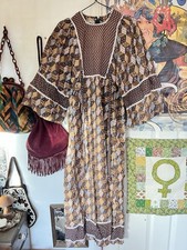1960s 1970s Vintage Brown