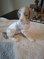 Nao Lladro Sitting Beagle Puppy Daisa Dog 132 Figurine Statue 6"x7" Ornament