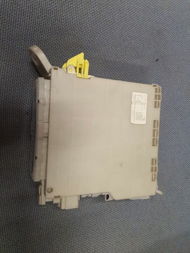 Left fuse relay control - left,