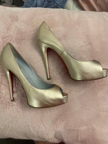 Gorgeous gold louboutins - gorgeous,