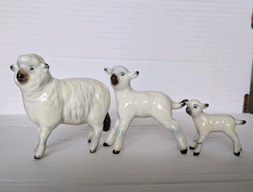Beswick sheep and - , lambs