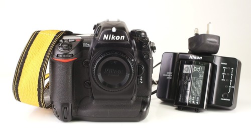 Nikon d2xs camera body - camera,