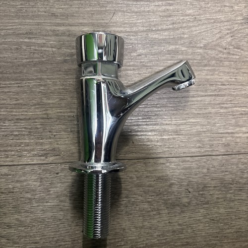 Self closing basin - self,