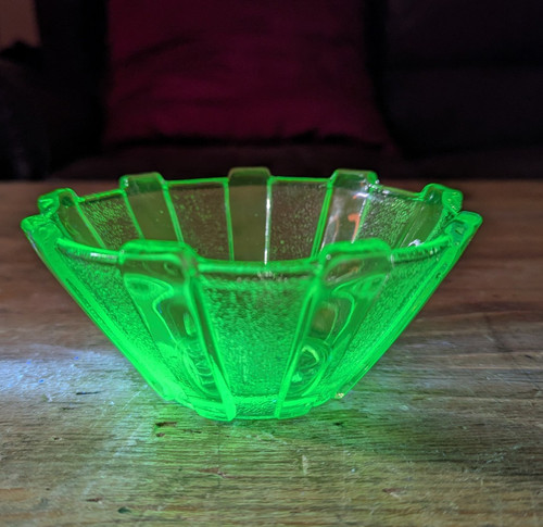 Uranium glass vintage art deco - vintage,