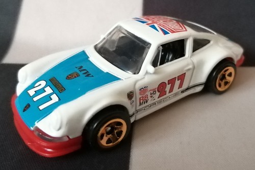 Hot wheels porsche 911 - 71,