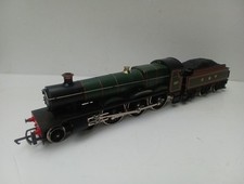 Hornby OO Gauge 4-6-0 Steam Locomotive with Tender  St PATRICK