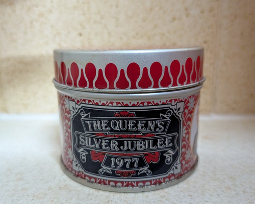 Vintage 1977 queen elizabeth - queen,