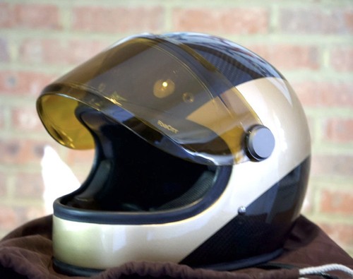 Hedon bike shed - shed, racer