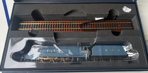 Hornby r3612 lner class - hornby,