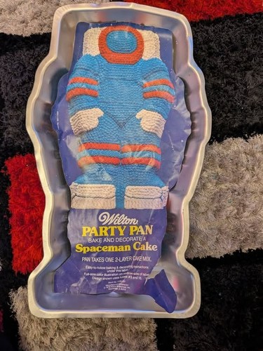 Wilton cake tin vintage unused - wilton,