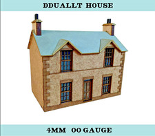 Dduallt house laser - house,