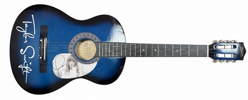 Taylor swift signed inch - 38,