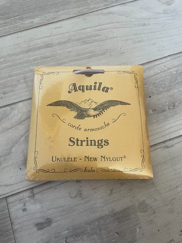 Aquila ukulele new nylgut - aquila,
