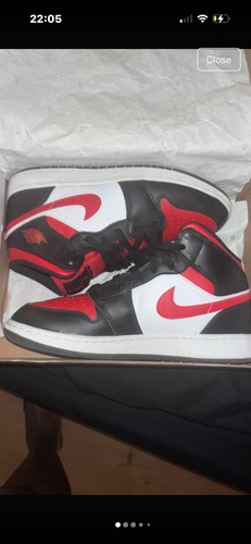 Black red and white jordan - black,,