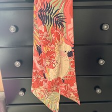 POWDER Cockatoo 68” Neck