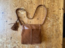 CLARKS TAN BROWN SUEDE & LEATHER CROSSBODY HANDBAG SHOULDER STRAP ZIP BAG