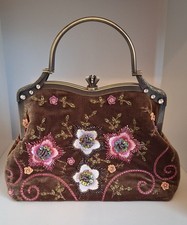VENDULA London  Velvet Floral