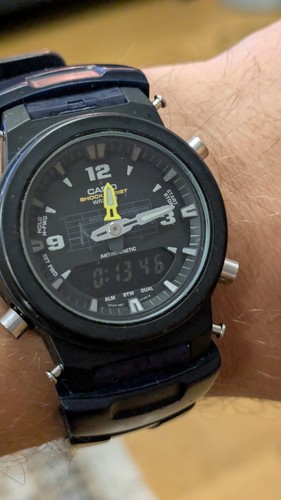 Casio shock resist 100 - g,