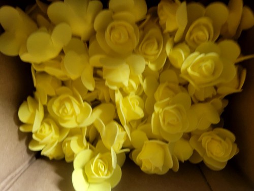 Yellow wedding roses 100 pcs - yellow,