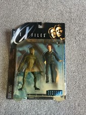 McFarlane Toys The X Files Series 1 - Agent Dana Scully with Alien Action Figure