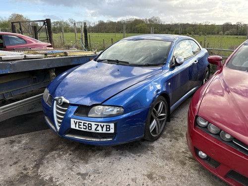 Alfa cloverleaf wheel - 18”,