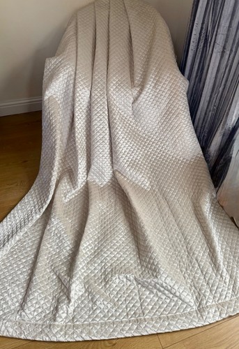 Stunning designer kylie - stunning,