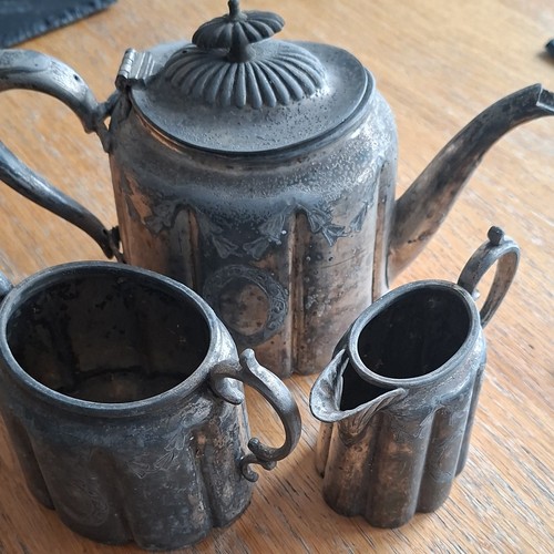 Silverplate tea coffee pot set - tea/coffee,