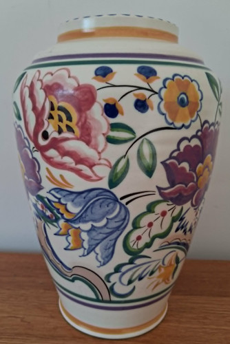 Large poole pottery vase 966 - large,