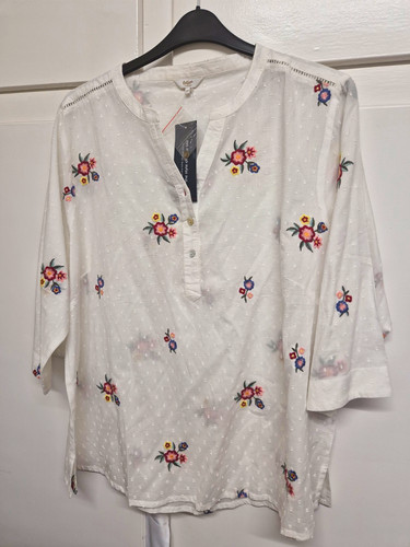Cotton traders ivory floral - cotton,