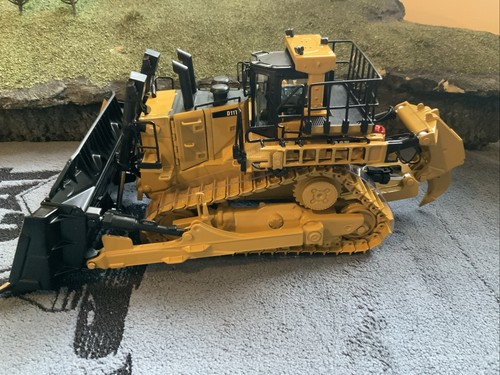Cat d11 jel design bulldozer - cat,