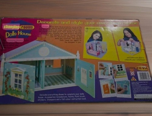 Vintage changing rooms dolls - changing,