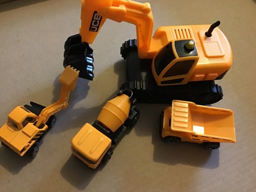 Digger excavator and - and, dumper
