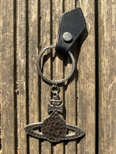 Large vivienne westwood key - vivienne,