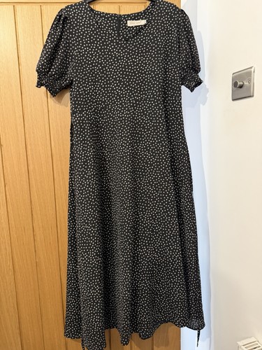 Black dress with white flowers - black,