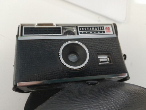 Kodak instamatic 100 camera - kodak,