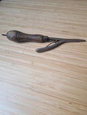 Vintage browns rag rug tool marked. Oak handle