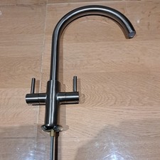 Howdens Radstone Brushed Nickel Swan Neck  kitchen Tap. Tap3476. Ex Display.