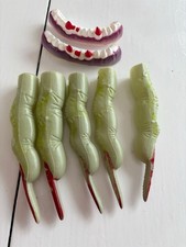 Halloween Plastic Faux Fingers With Long Nails & Teeth With Gums & Blood