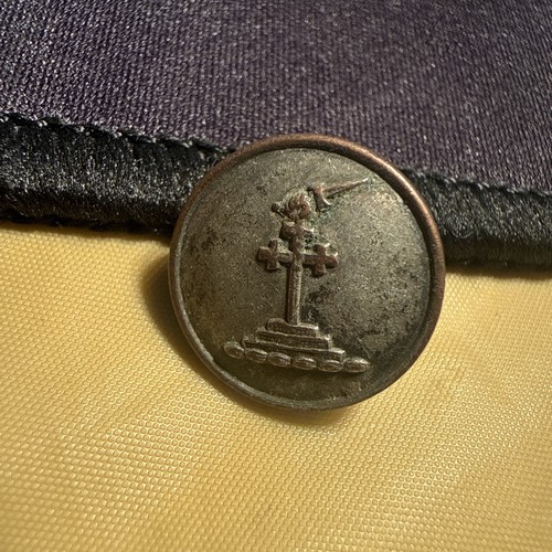 Bb605 rare cross holding - rare,