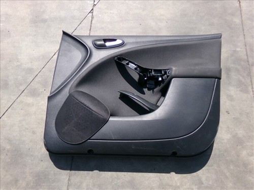 Right front door frame seat - right,