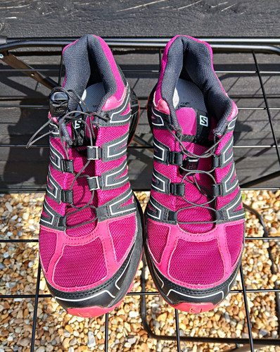 Salomon pink black shoes - pink/black,
