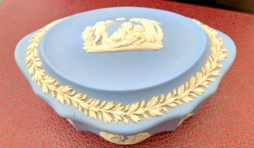Vintage blue white trinket - , box